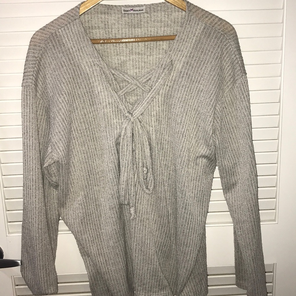 Dainty Hooligan sweater Size Small